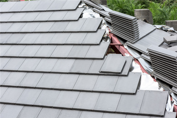 What Homeowners Need to Know About Roofing Jobsite Safety image